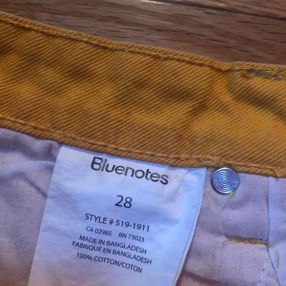 Yellow mom jean shorts - Picture 3 of 5